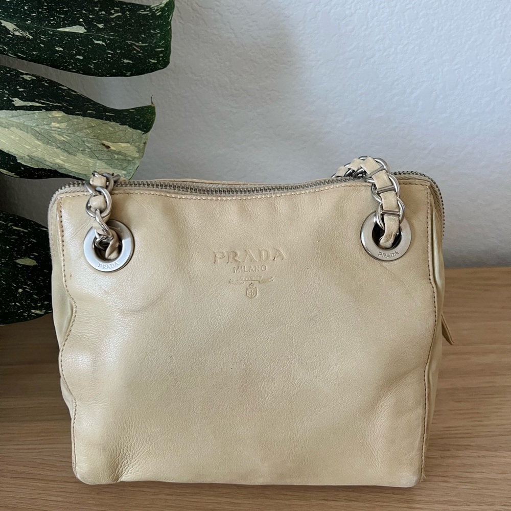 Vintage Prada Chain Shoulder Bag Leather Beige Authentic - Picture 2 of 16